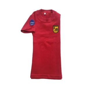 Remera piqué rojo mangas cortas